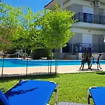 Aparthotel George 3*